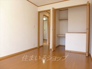 広島市安佐北区亀山６丁目のアパートの収納