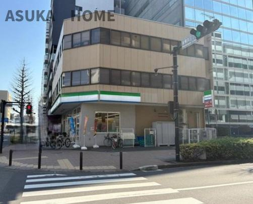 クリオ新横浜壱番館のその他|コンビニファミリーマートが徒歩1分にあり、とても便利ですね。