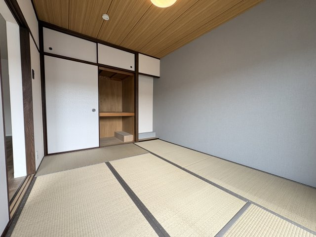 ハイコーポ長岡京B棟の和室|南側和室