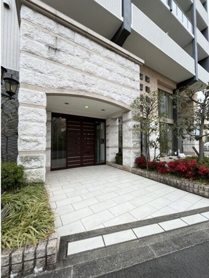 【エントランス】 | Dolce Vita 新大阪