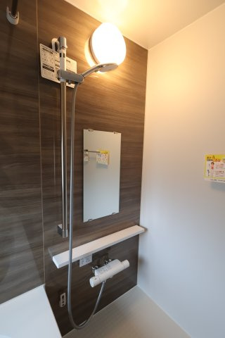 《仲介手数料無料》中央区鈴谷７丁目10新築一戸建てハートフルタウンの浴室