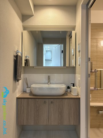 オーシャンビュー！シーサイド片瀬江ノ島８階の洗面所