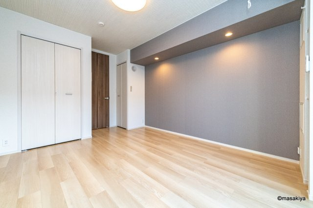 アガパンサス　Ⅱの洋室