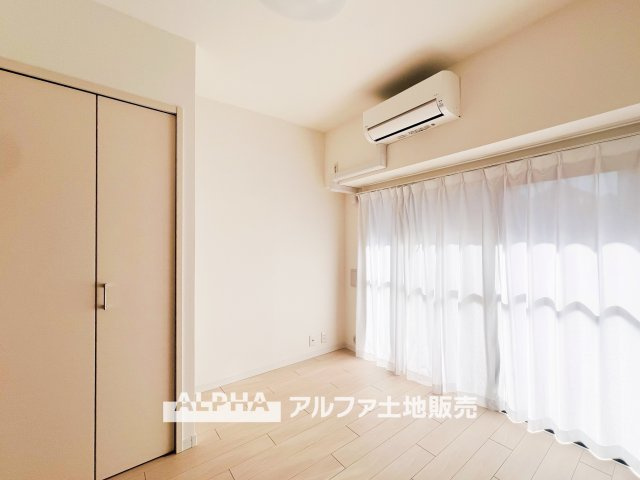 ダイアパレス河辺第Ⅱの洋室|【Forever there】
◆ずっとそこに◆あったかのようなそれぞれが生きる場所を見つける。そして心地よさを求めて暮らしの質を高める。