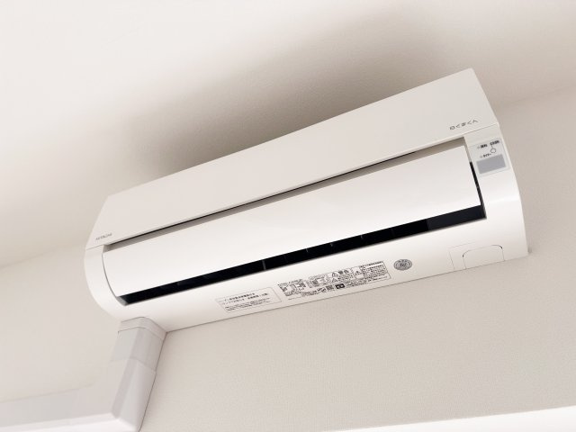 ダイアパレス河辺第Ⅱの冷暖房・空調設備|【Air conditioner】◆エアコン◆付きマンション。入居後すぐに快適な室温で新生活をスタートできます。初期費用も抑えやすく、季節を問わず心地よい住空間が整っています。