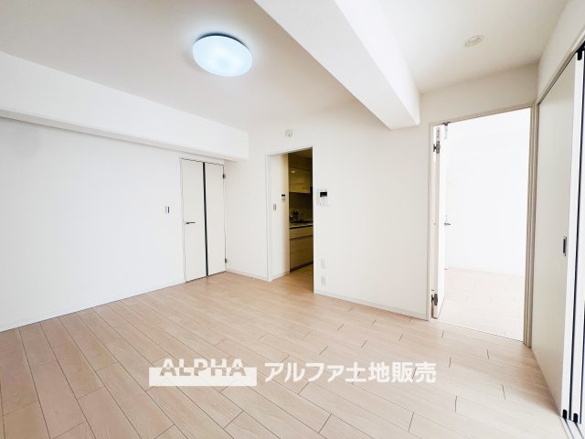 ダイアパレス河辺第Ⅱの居間・リビング|【full space】
◆気軽に人を招ける◆ゆったりとした住空間に手のぬくもりを感じれるような温かい住まい。そんな環境で暮らしていくうちに僕たちも変わって行く。