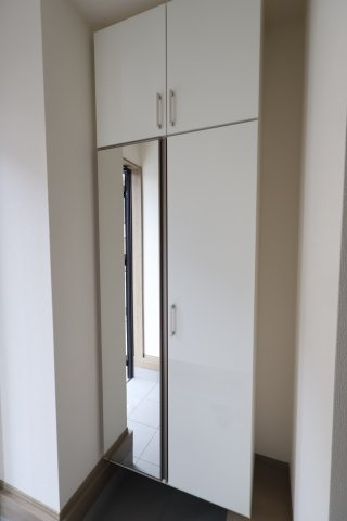 《仲介手数料無料》中央区鈴谷７丁目10新築一戸建てハートフルタウンの玄関