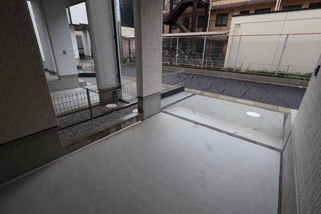 《仲介手数料無料》中央区鈴谷７丁目10新築一戸建てハートフルタウンの駐車場