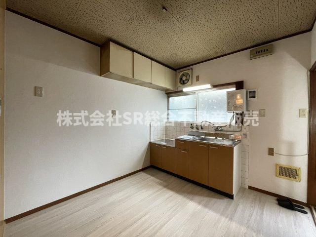 池島町4丁目中古テラスハウスのキッチン|内装リフォーム完了致しました！
