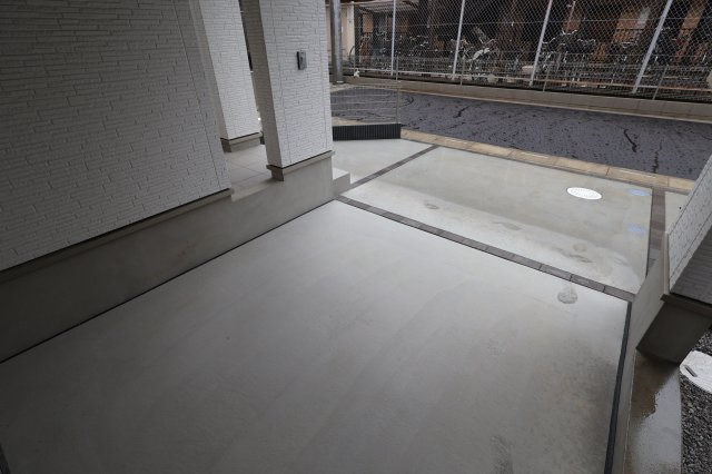 《仲介手数料無料》中央区鈴谷７丁目10新築一戸建てハートフルタウンの駐車場