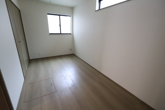 《仲介手数料無料》中央区鈴谷７丁目10新築一戸建てハートフルタウンの洋室|1階 6.25帖