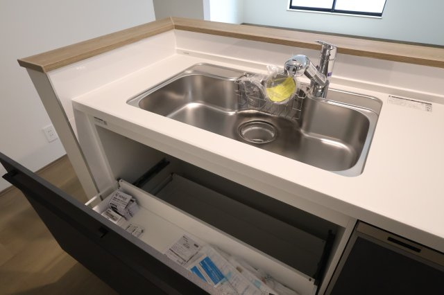 《仲介手数料無料》中央区鈴谷７丁目10新築一戸建てハートフルタウンのキッチン