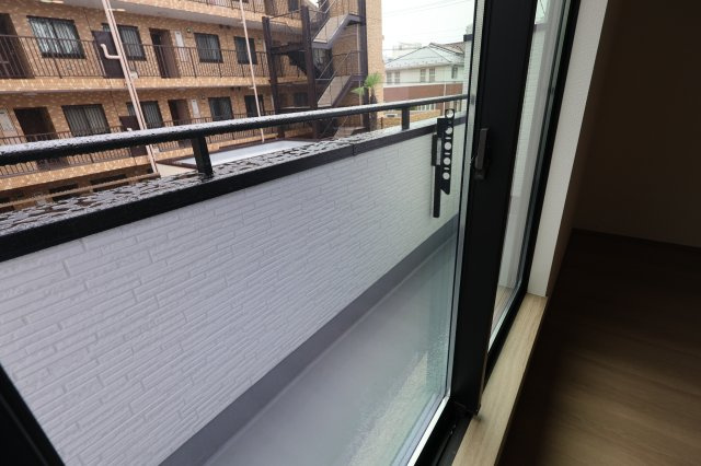 《仲介手数料無料》中央区鈴谷７丁目10新築一戸建てハートフルタウンのバルコニー
