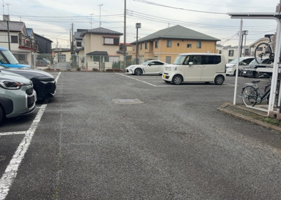 【駐車場】 | サンライズステージ淵野辺Ⅰ | 駐車場と明記されていても、最小スペースでつくられた駐車場だと大型車は駐車できなかったり、出入りしにくくなったりする可能性があります。お車のサイズと購入したい物件の駐車場のサイズを現地で確認しましょう。