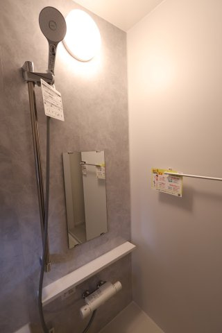 《仲介手数料無料》中央区鈴谷７丁目10新築一戸建てハートフルタウンの浴室