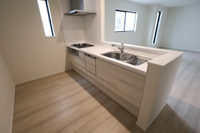 《仲介手数料無料》中央区鈴谷７丁目10新築一戸建てハートフルタウンのキッチン