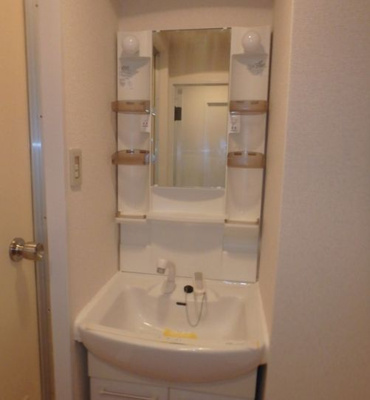 【独立洗面台】 | アーバンコートサカスⅢ | 独立洗面化粧台が付いています