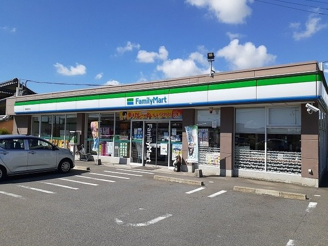 サニーブローテ住吉Ⅱ　　刈谷市近郊の賃貸はクラスホーム刈谷店の周辺|ファミリーマート碧南鶴見町店まで515m