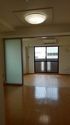 サニーブローテ住吉Ⅱ　　刈谷市近郊の賃貸はクラスホーム刈谷店の居間・リビング|居間です