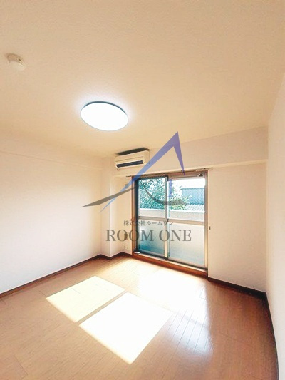 スペースＡの居間・リビング|洋室のお部屋です。