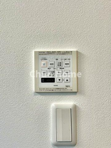 江戸川区松江5丁目中古住宅の浴室|【浴室乾燥機】暖房・冷風・換気・乾燥が可能です。毎日を快適に過ごせるうれしい機能が揃っています。雨の日の洗濯物も安心です。