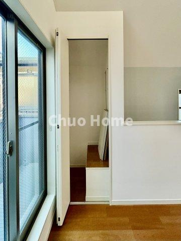 江戸川区松江5丁目中古住宅の収納|リビング内収納