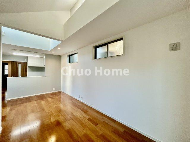 江戸川区松江5丁目中古住宅のキッチン|ダイニングキッチン