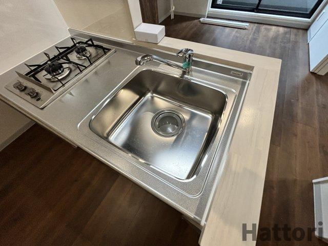 ブロード服部天神駅前レジデンスのキッチン