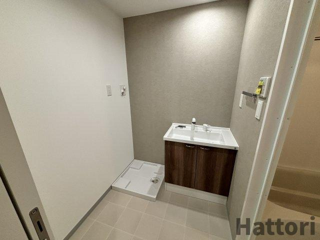 ブロード服部天神駅前レジデンスの独立洗面台