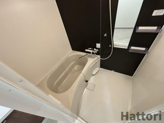 ブロード服部天神駅前レジデンスの浴室