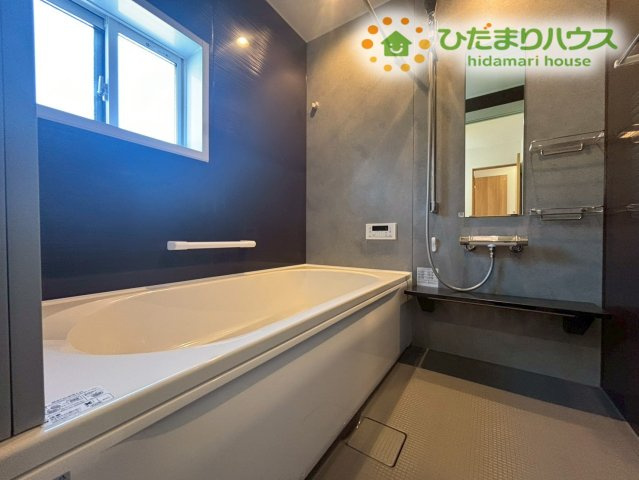鴻巣市屈巣　第3期　新築一戸建て　ワイウッドコート　03の浴室