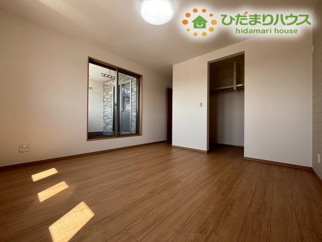 鴻巣市屈巣　第3期　新築一戸建て　ワイウッドコート　03の寝室