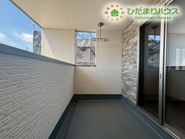 鴻巣市屈巣　第3期　新築一戸建て　ワイウッドコート　03のバルコニー