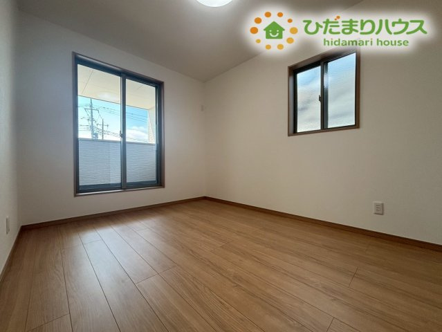 鴻巣市屈巣　第3期　新築一戸建て　ワイウッドコート　03の子供部屋