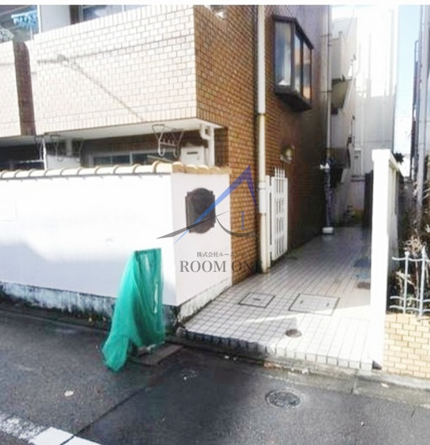 メゾン・ド・パピヨンのエントランス|エントランスです。