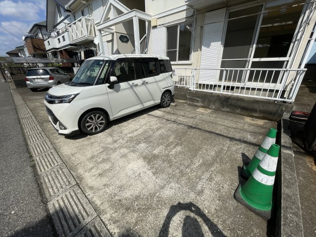 ドミール勝田台の駐車場