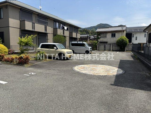 ラフォーレ柏原の外観|柏原駅徒歩近く◎スーパーや百均なども徒歩近い場所◇