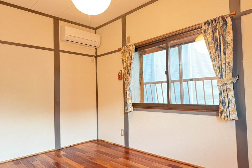 東幸町東明戸建の寝室