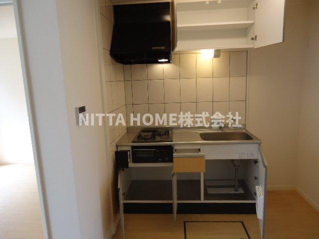 クローバーのキッチン|ガスコンロ付システムキッチン完備!!