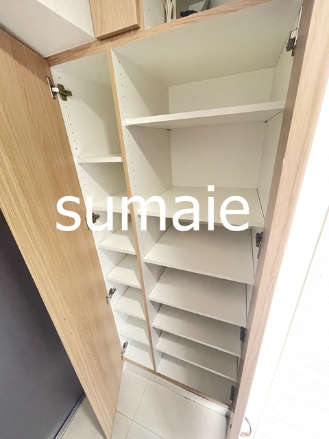 ルーブル王子本町の収納|広々シューズボックスです♪