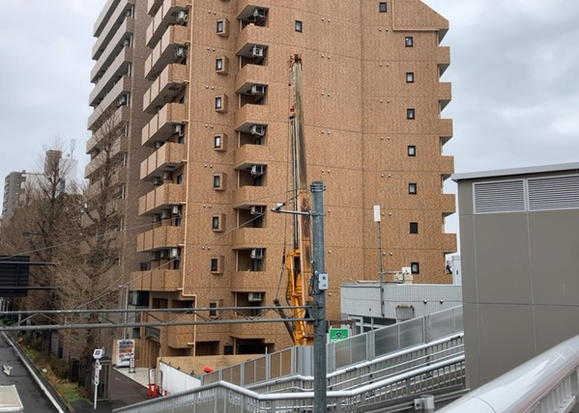 【外観】 | ライオンズマンション西八王子第二 | ＳＲＣ造は強度や耐震性の面でもRC造と比べて優れています。そのため、10階建以上の高層または超高層マンションなどの建築にも多く採用されています。柱や梁などのサイズが小さくても高い耐震性を確保できます。