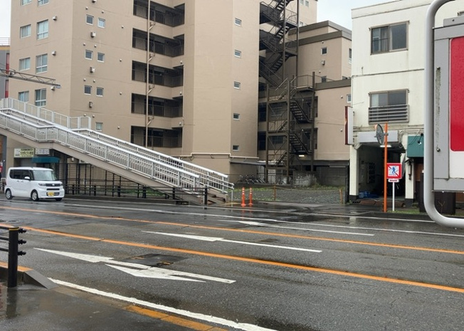 【展望】 | ライオンズマンション西八王子第二 | 眺望を気にして物件を探す場合、前面に建物が建っていないか現地で確認しましょう！前面に建物があると景色はもちろん、日当たりや風通しにも影響が出てきます。住んだ時のことを想像しながら現地見学をしましょう。