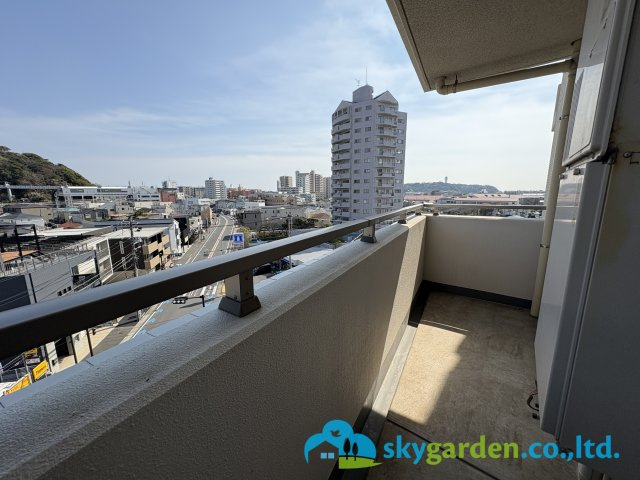 ヴェレーナ江ノ島のバルコニー|東側のバルコニー