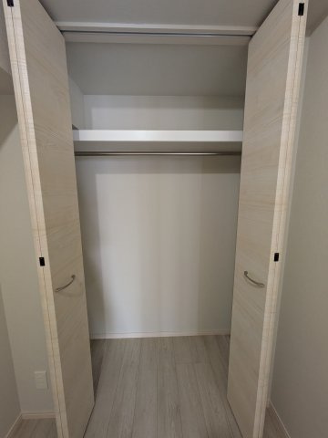 足立区西加平２丁目の賃貸マンションの収納