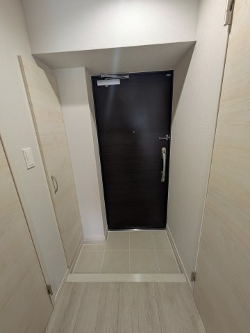 GENOVIA六町の玄関