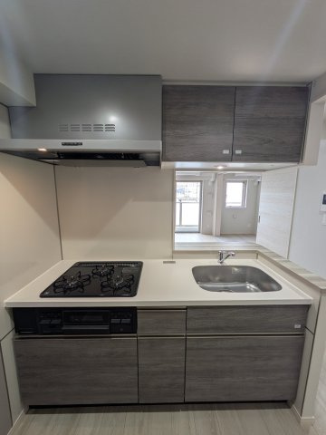 足立区西加平２丁目の賃貸マンションのキッチン