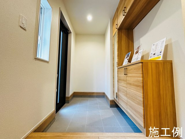 平塚市四之宮2丁目　平屋の新築戸建の玄関