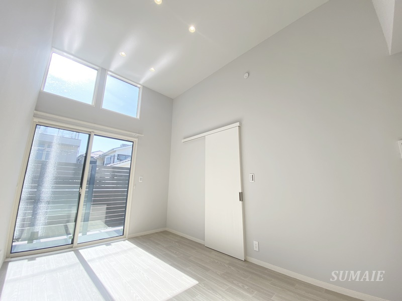 Ｃｏｍｉｃｈｉ浦和元町の居間・リビング|広々LDK☆