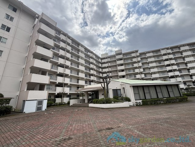 鶴巻ガーデンシティひかりの丘４号棟の外観