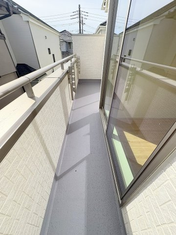 三郷市上彦名　新築戸建　全1棟　A号棟のバルコニー|南向きにて日当たり良好なバルコニー